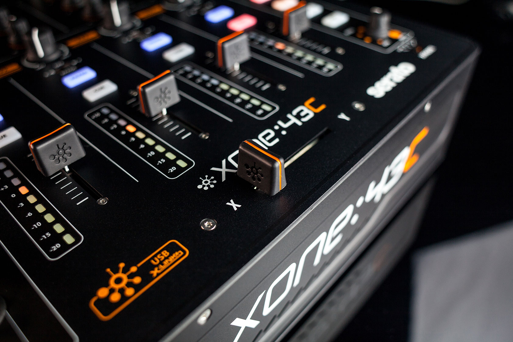 Allen & Heath Xone:43c - DJ-Mixer - Variation 6