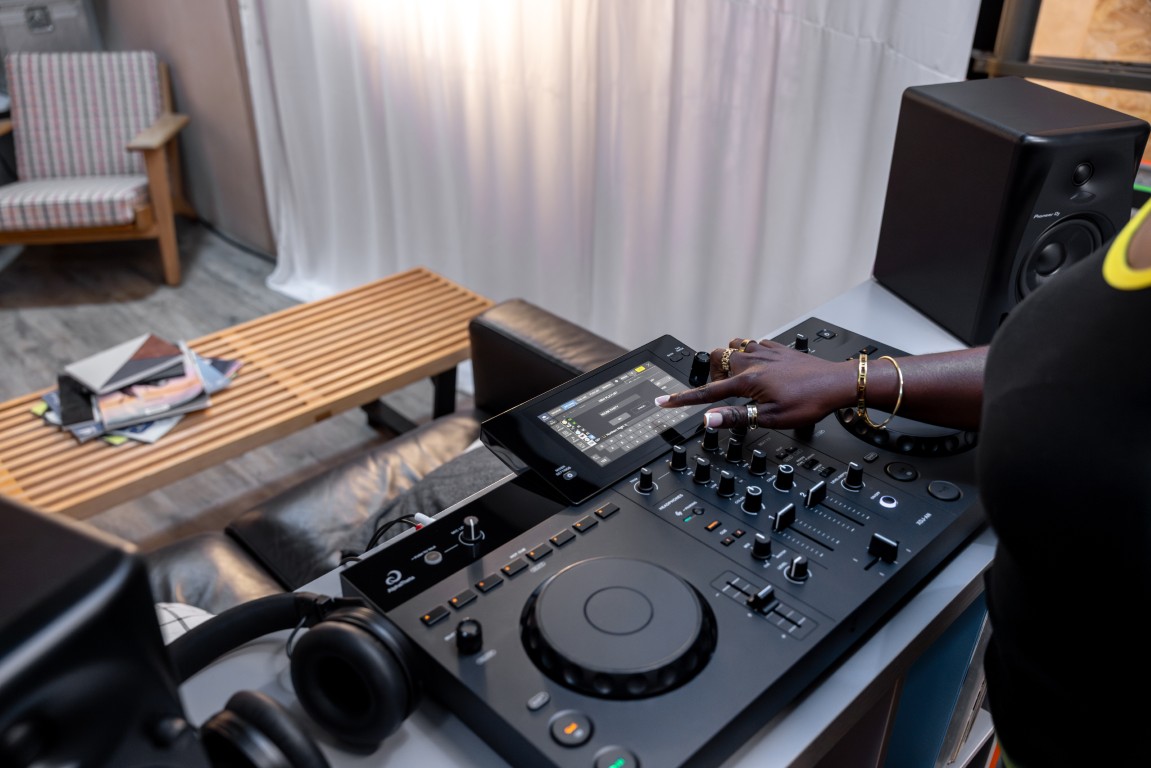 Alphatheta Xdj-an - Standalone DJ Controller - Variation 21
