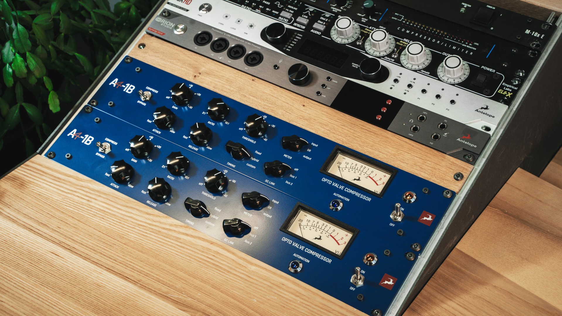 Antelope Audio A4-1b - Compressor / limiter / gate - Variation 11