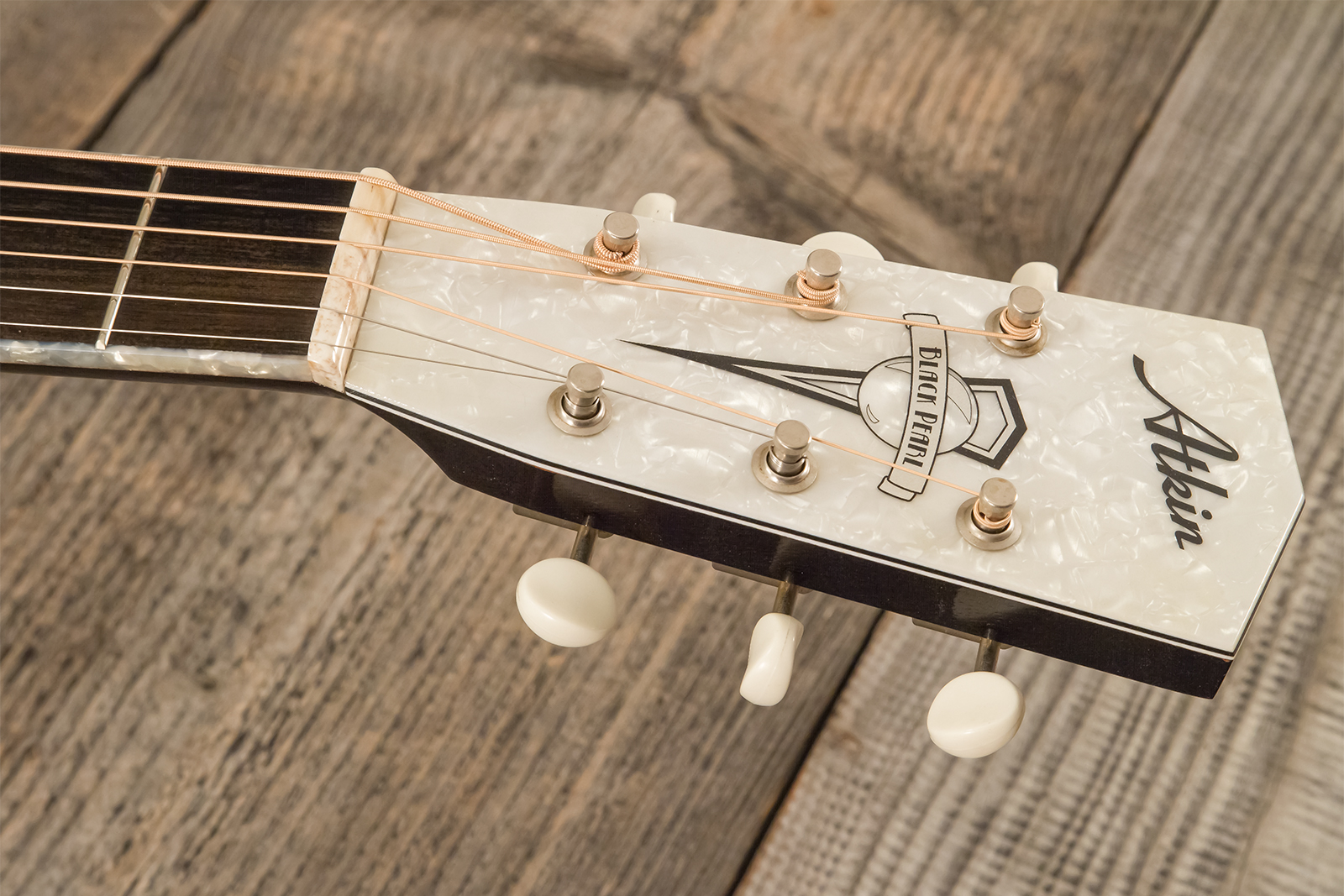Atkin The Thirty Six Black Pearl Slope Shoulder Parlor Epicea Erable Eb #3856 - Black Pearl - Folk gitaar - Variation 6