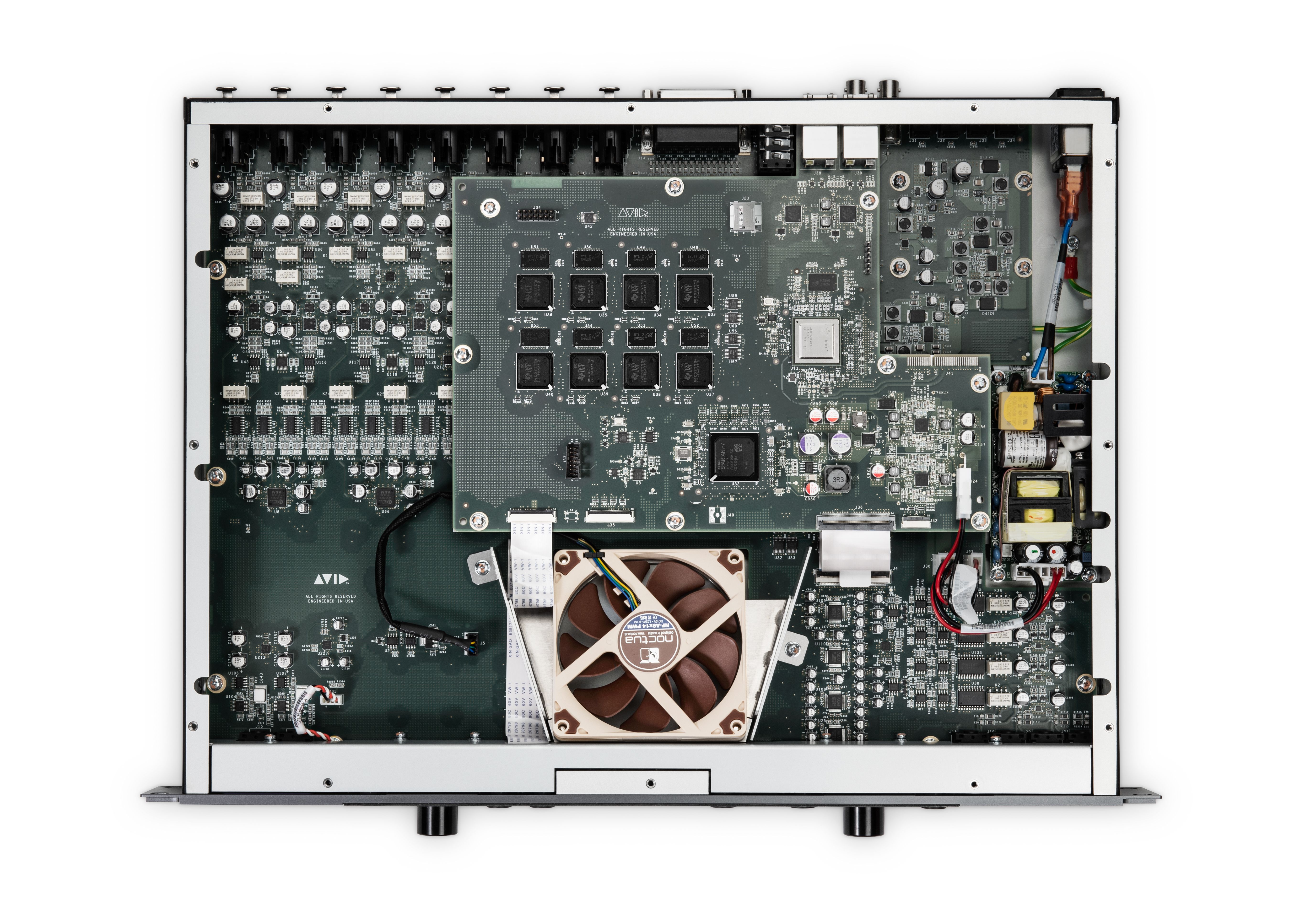 Avid Carbon - Enthousiaste interfaces en controllers - Variation 3