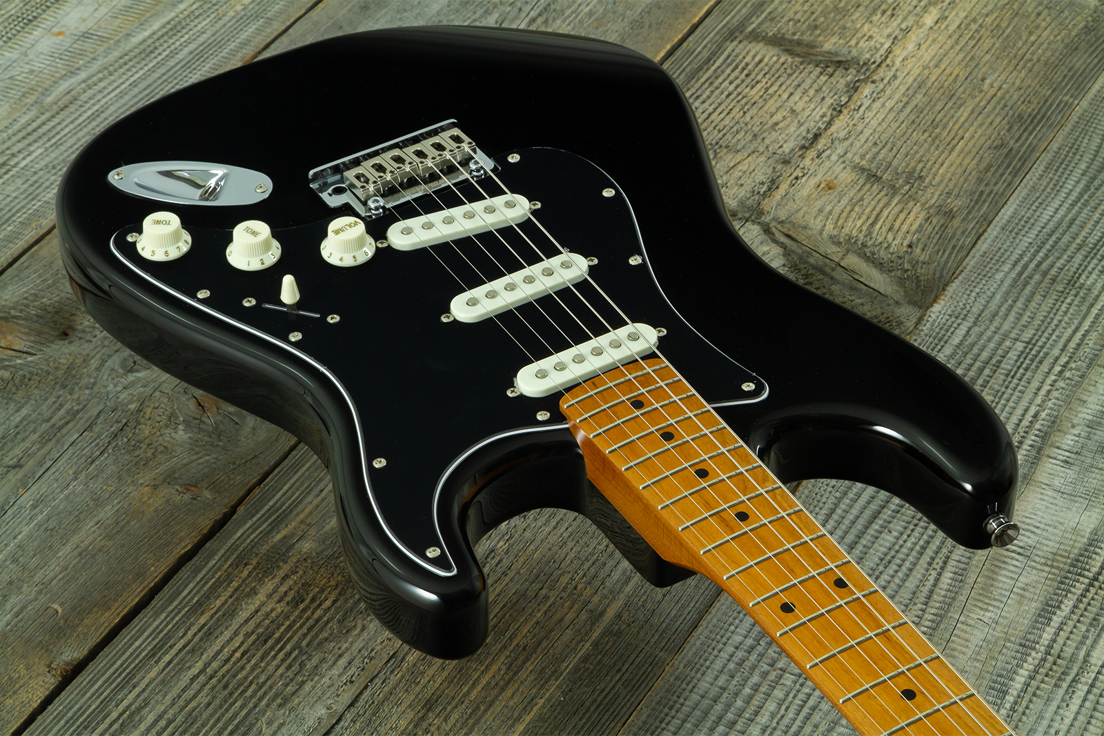 Eastone St100r-blk-mn 3s Trem Mn - Black - Elektrische gitaar in Strat vorm - Variation 2