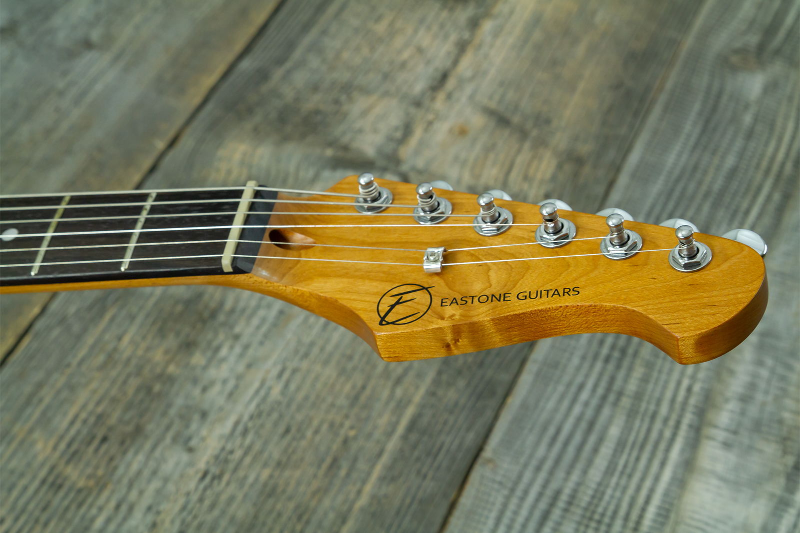 Eastone St100r-s3t-rw 3s Trem Rw - 3-tone Burst - Elektrische gitaar in Strat vorm - Variation 9