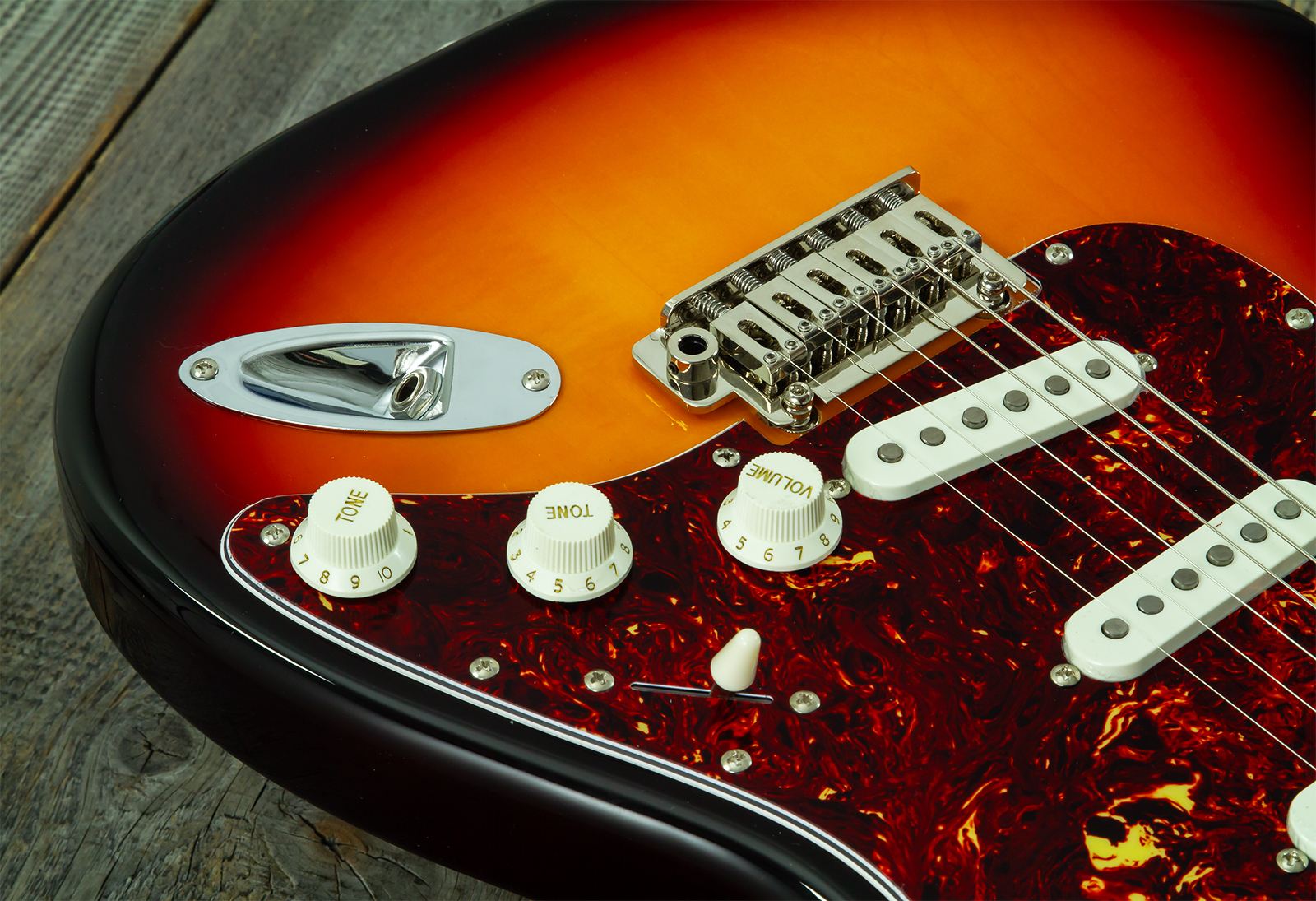 Eastone St500r-fs2t-rw 3s Trem Rw - 2-tone Burst - Elektrische gitaar in Strat vorm - Variation 3