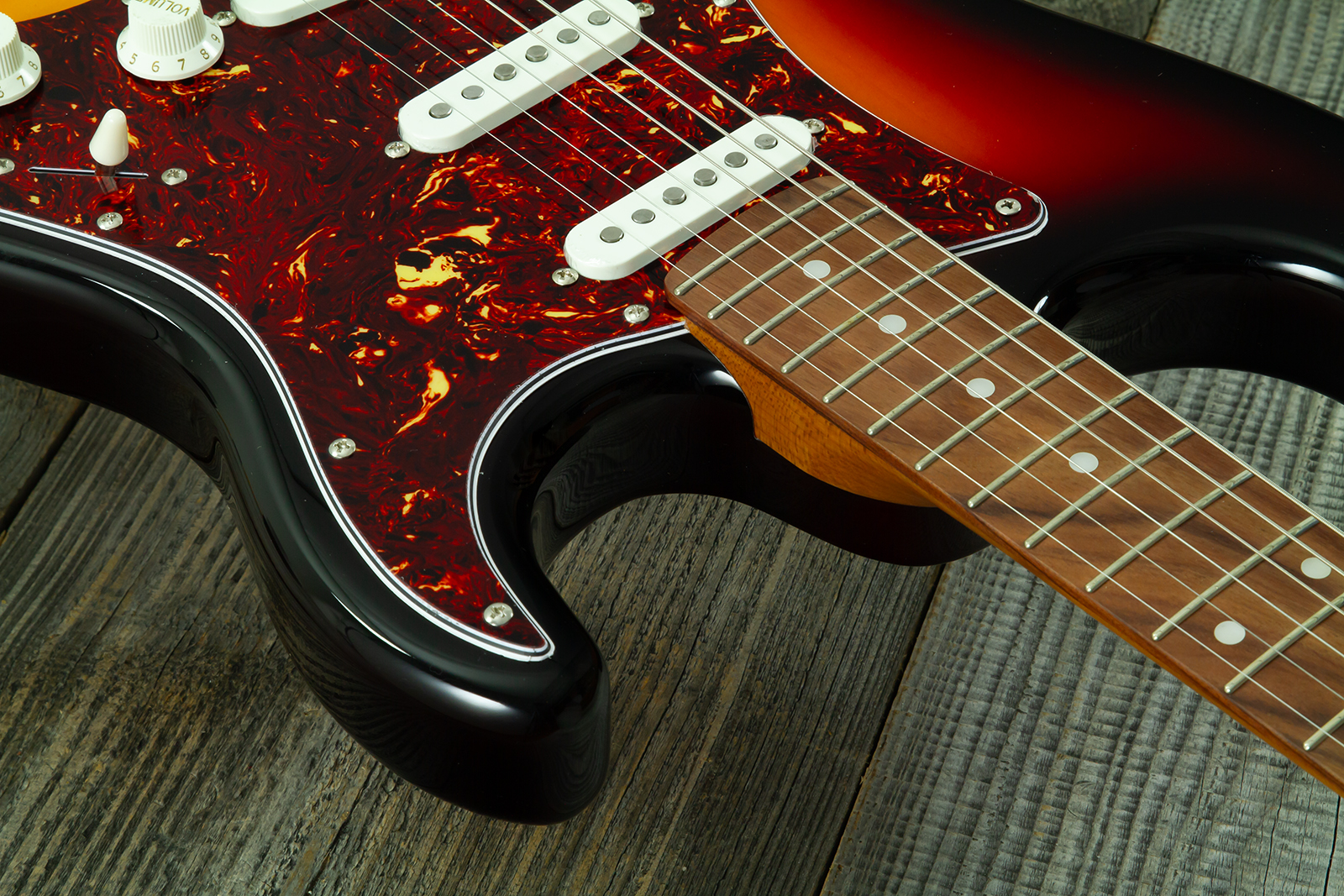 Eastone St500r-fs2t-rw 3s Trem Rw - 2-tone Burst - Elektrische gitaar in Strat vorm - Variation 4