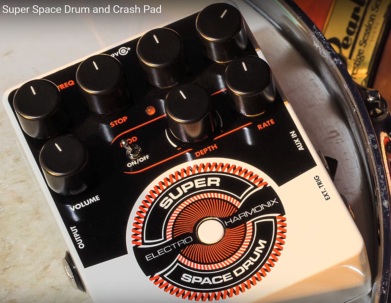 Electro Harmonix Super Space Drum Analog Drum Synthesizer - Harmonizer effect pedaal - Variation 1