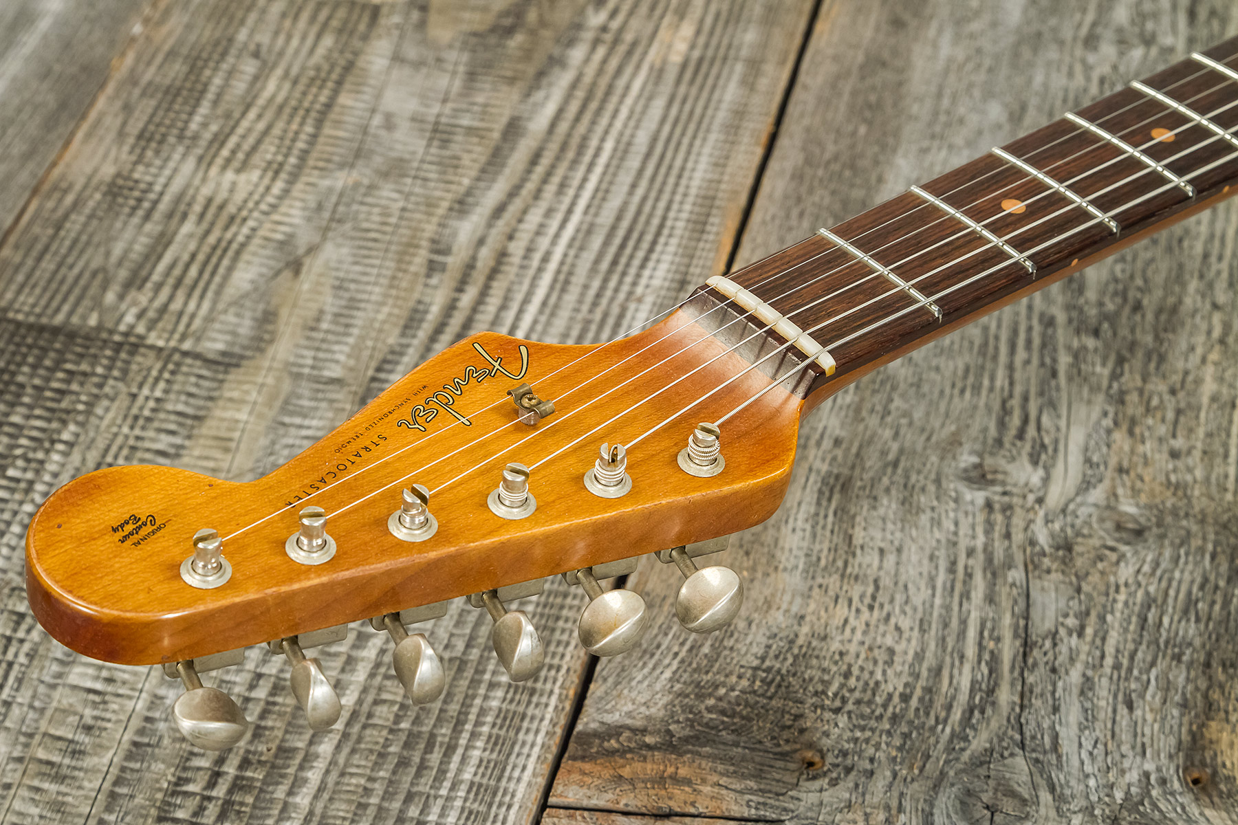 Fender Custom Shop Strat 1961 3s Trem Rw #cz563376 - Heavy Relic Vintage White/3-color Sunburst - Elektrische gitaar in Str-vorm - Variation 10