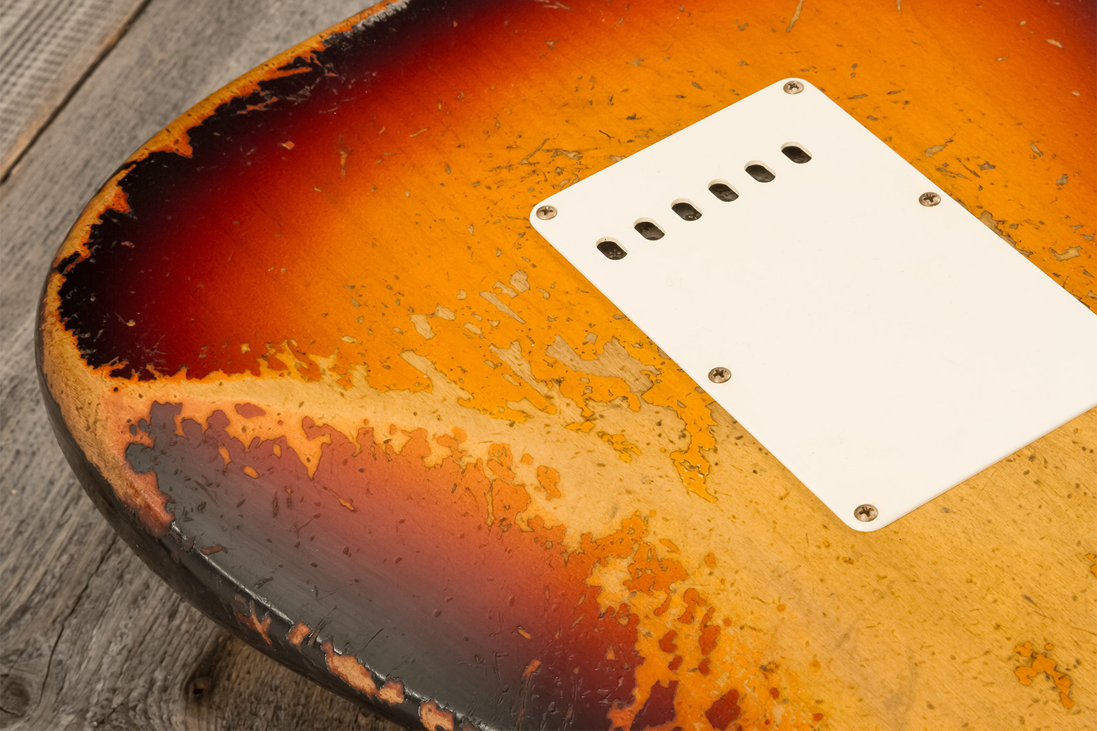 Fender Custom Shop Strat 1961 Masterbuilt D.wilson 3s Trem Rw #cz552177 - Heavy Relic 3-color Sunburst - Elektrische gitaar in Strat vorm - Variation 