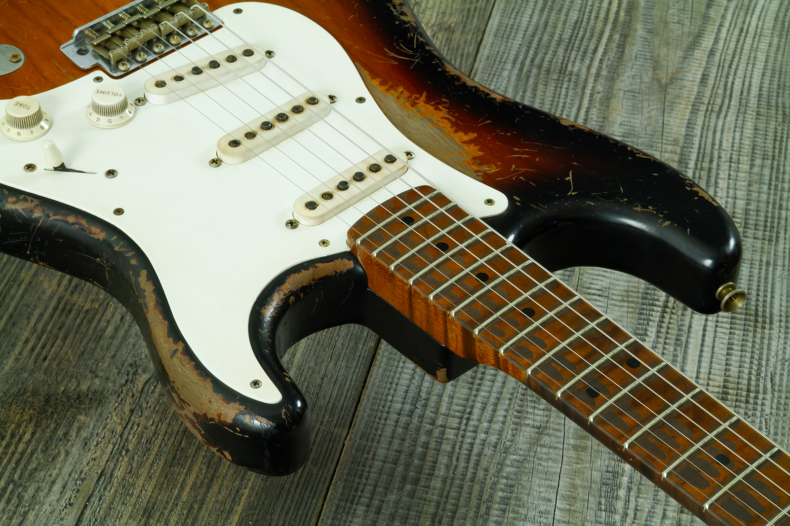 Fender Custom Shop Strat 50s Mb A.macnutt 3s Trem Rw #r132343 - Heavy Relic 2-color Sunburst - Elektrische gitaar in Strat vorm - Variation 7
