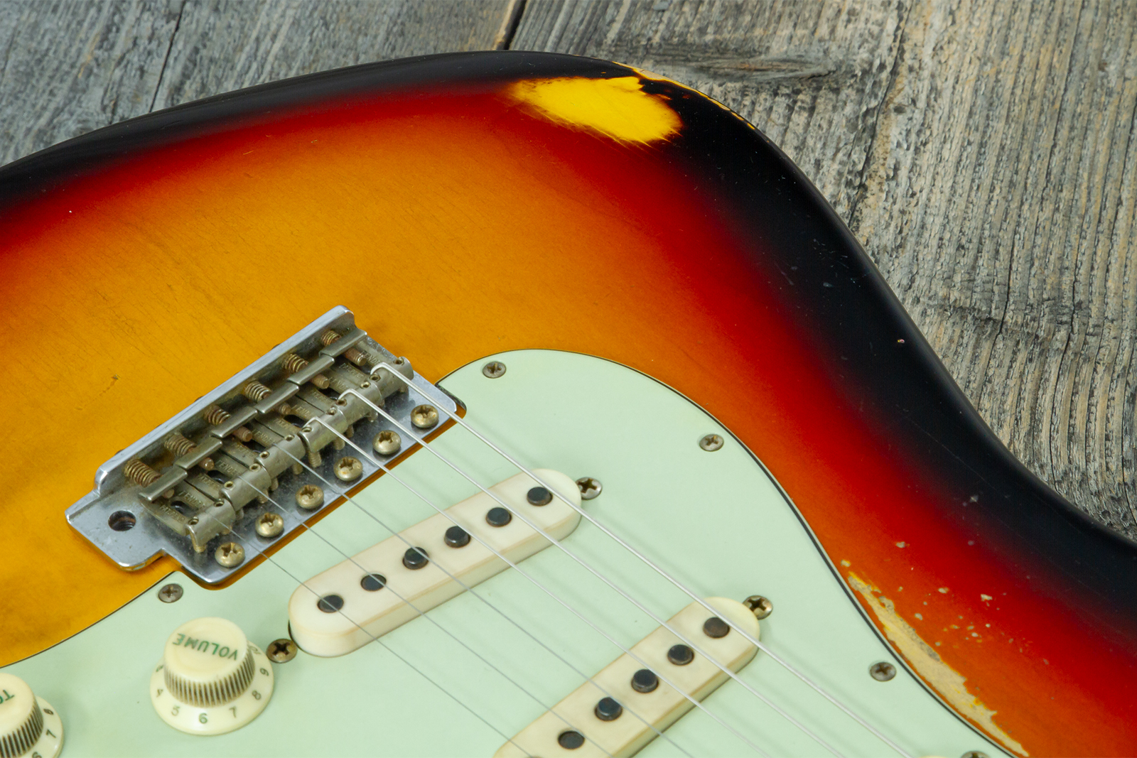 Fender Custom Shop Strat 60s Mb A.hicks 3s Trem Rw #4681 #ah0416 - Relic 3-color Sunburst - Elektrische gitaar in Strat vorm - Variation 3