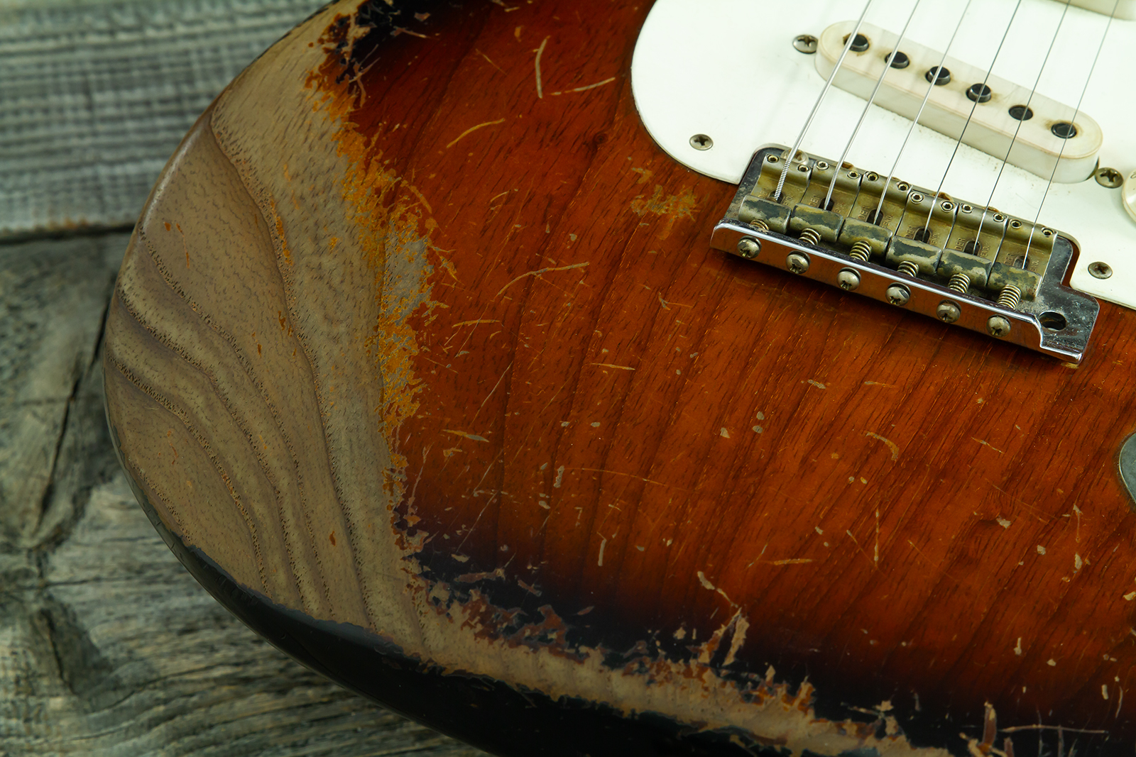 Fender Custom Shop Strat Late 1959 Mb A.macnutt 3s Trem Rw #r147577 - Heavy Relic 2-color Sunburst - Elektrische gitaar in Strat vorm - Variation 3