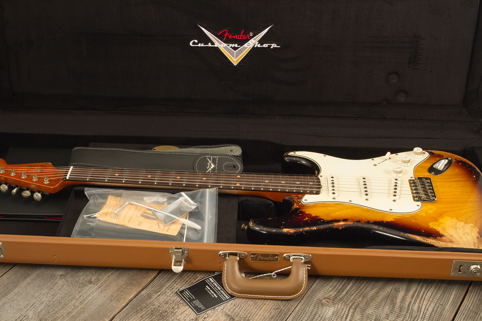 Fender Custom Shop Strat Masterbuilt L.perry 3s Trem Rw #r132309 - Heavy Relic 2-color Sunburst - Elektrische gitaar in Strat vorm - Variation 18