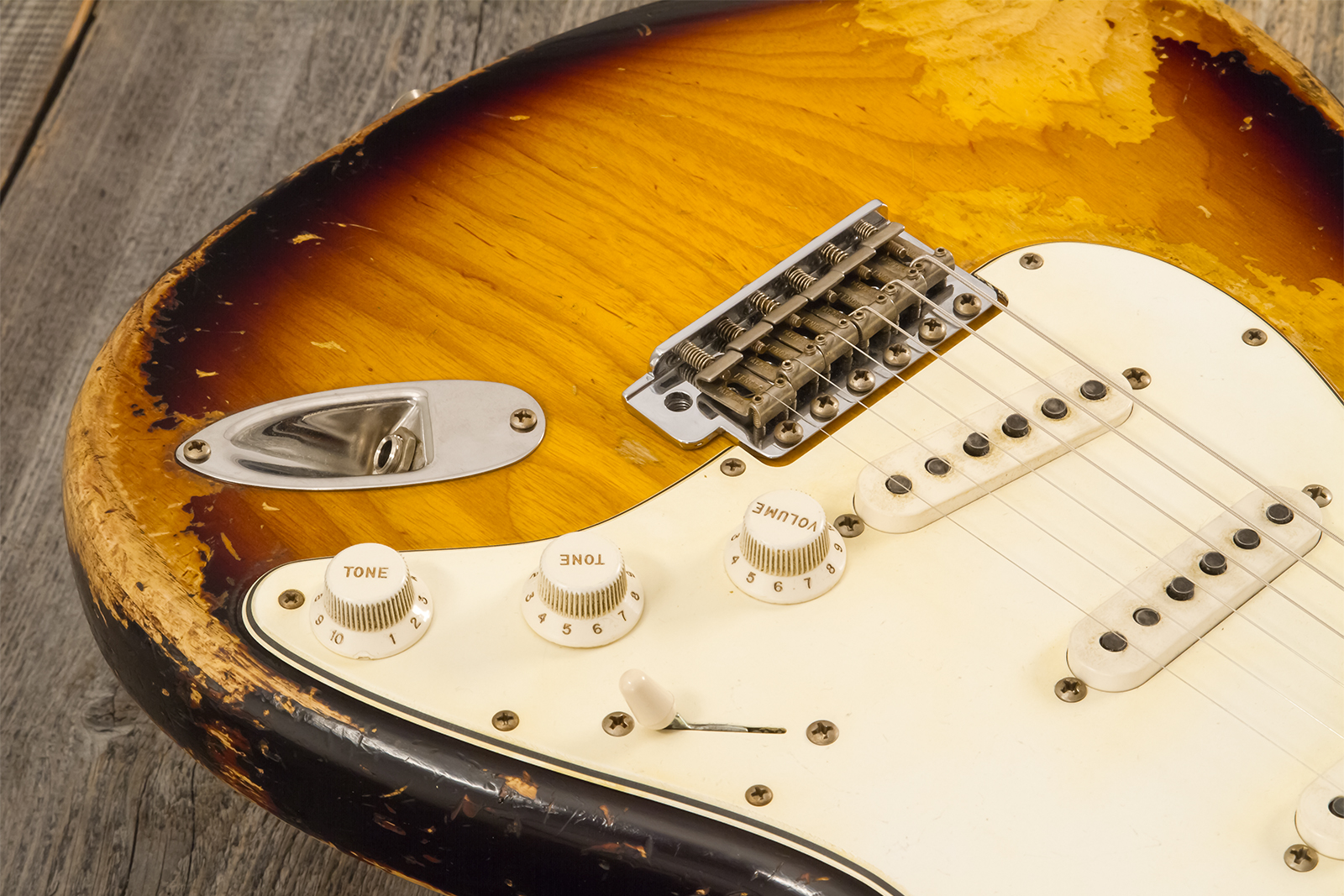 Fender Custom Shop Strat Masterbuilt L.perry 3s Trem Rw #r132309 - Heavy Relic 2-color Sunburst - Elektrische gitaar in Strat vorm - Variation 5