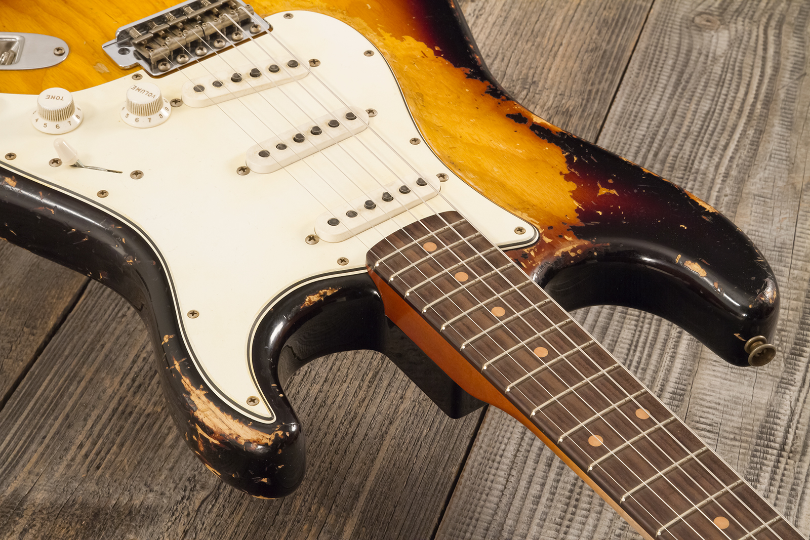 Fender Custom Shop Strat Masterbuilt L.perry 3s Trem Rw #r132309 - Heavy Relic 2-color Sunburst - Elektrische gitaar in Strat vorm - Variation 8