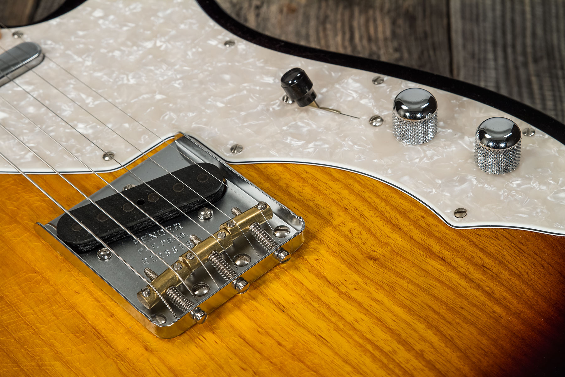 Fender Custom Shop Tele Thinline '50s 2s Ht Mn #r128616 - Closet Classic 2-color Sunburst - Televorm elektrische gitaar - Variation 5