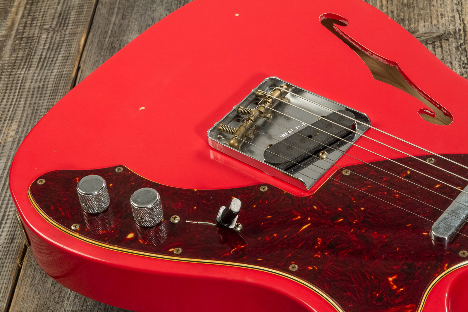 Fender Custom Shop Tele Thinline '60s Ltd 2s Ht Rw #cz544990 - Journeyman Relic Fiesta Red - Semi hollow elektriche gitaar - Variation 9