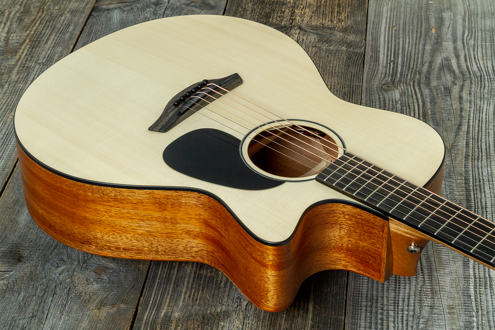 Furch Violet Gc-em Lrb1 Grand Auditorium Cw Cedre Noyer Eb - Natural Open-pore - Folk gitaar - Variation 2