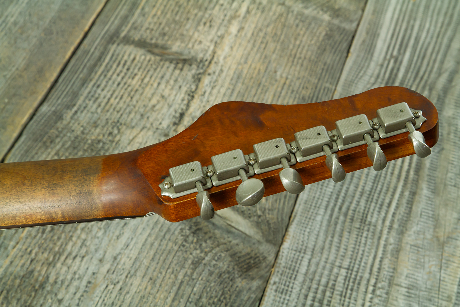Haar Guitars Trad Jg 2s Amber Trem Rw #43594 - Aged Sherwood Green Metallic - Retro-rock elektrische gitaar - Variation 16