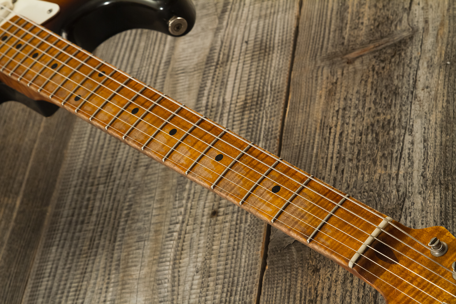 Haar Guitars Trad S 3s Lindy Fralin Trem Mn #42272 - Aged 2-tone Tobacco - Elektrische gitaar in Str-vorm - Variation 6