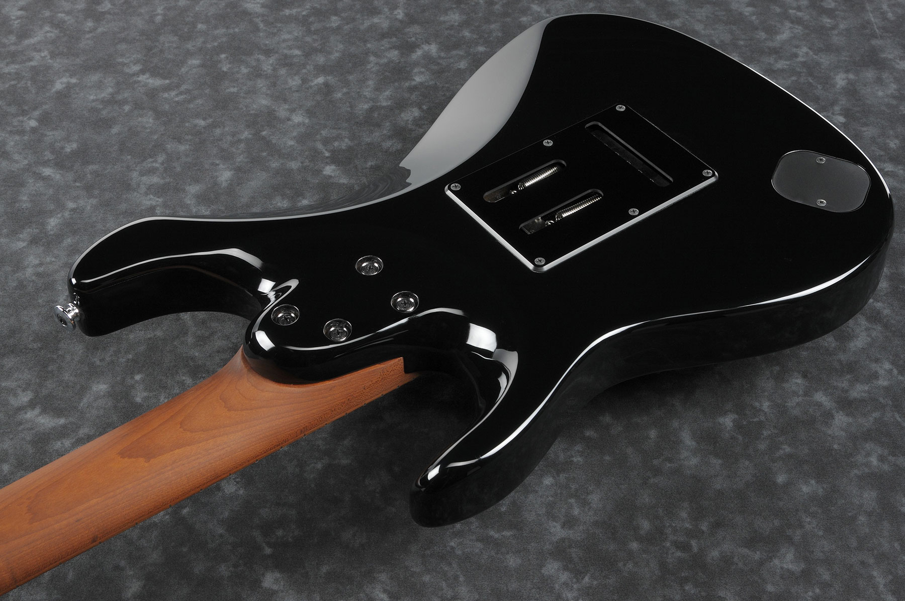 Ibanez Az24047 Bk Prestige Jap 7c Hss Seymour Duncan Trem Mn - Black - 7-snarige elektrische gitaar - Variation 3