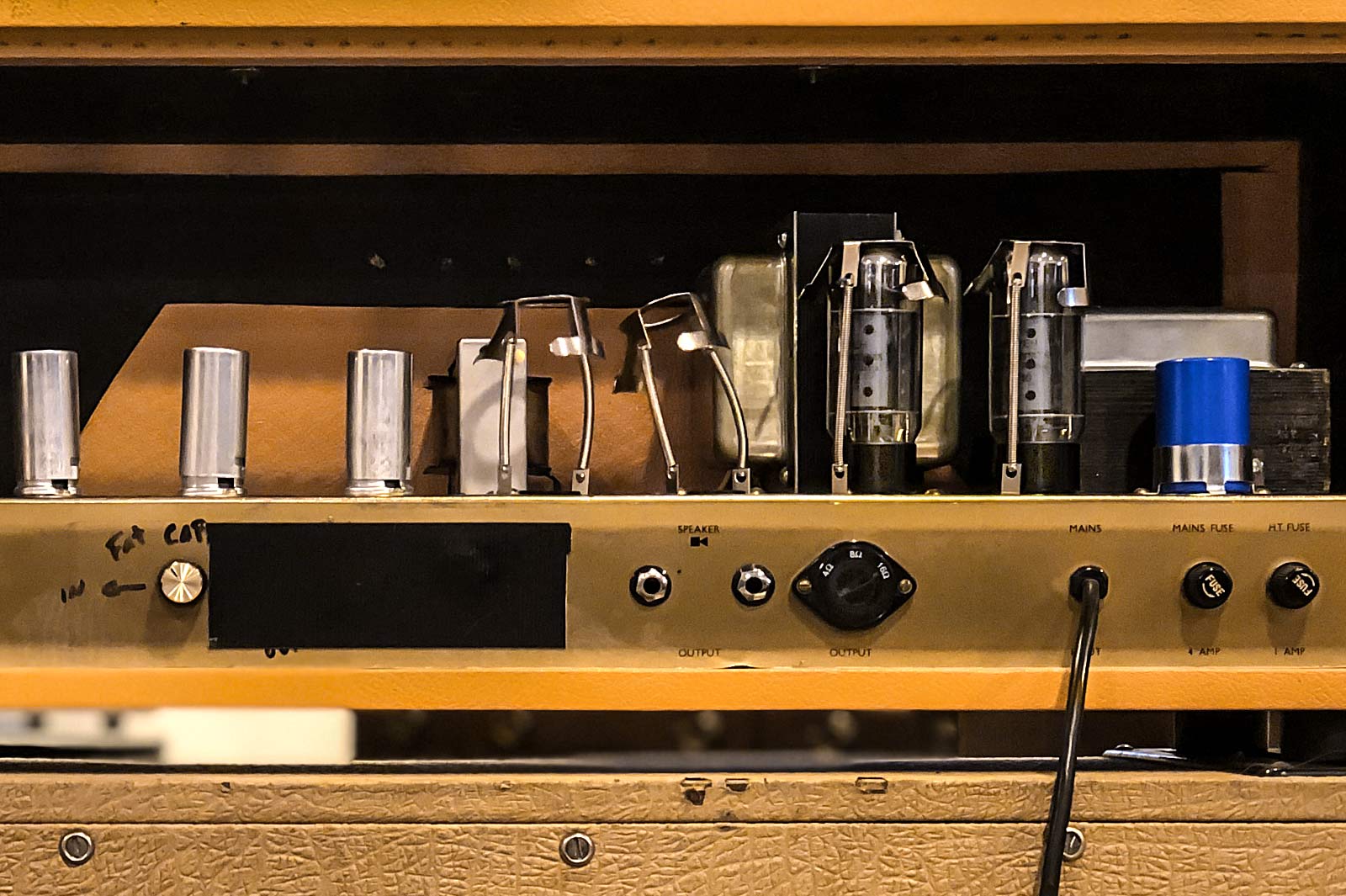 Ik Multimedia Tonex One Brown Sound Ltd Yellow - Simulatie van gitaarversterkermodellering - Variation 4
