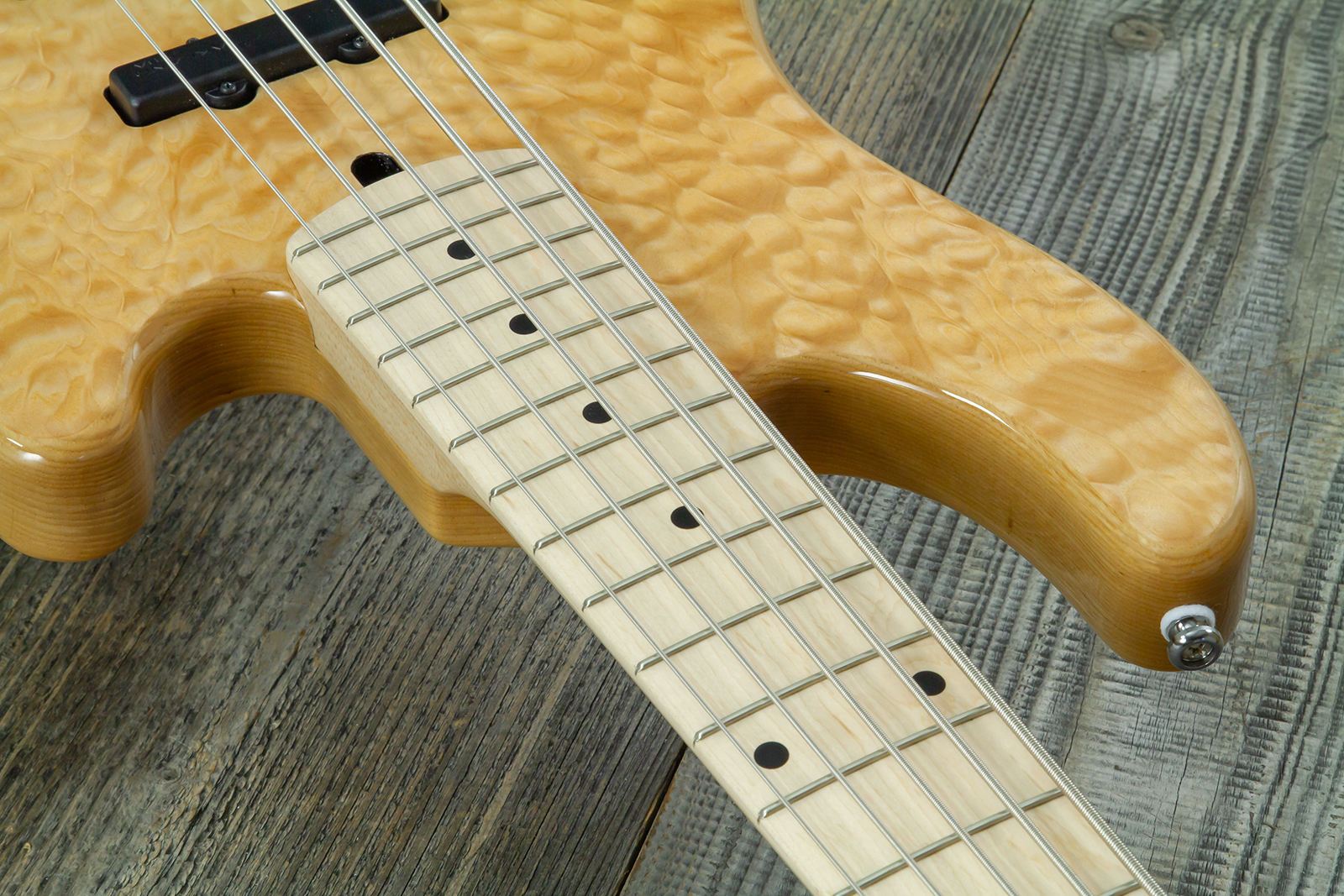 Lakland 55-02 Deluxe Qmt Skyline 5c Active Mn - Solid body elektrische bas - Variation 4