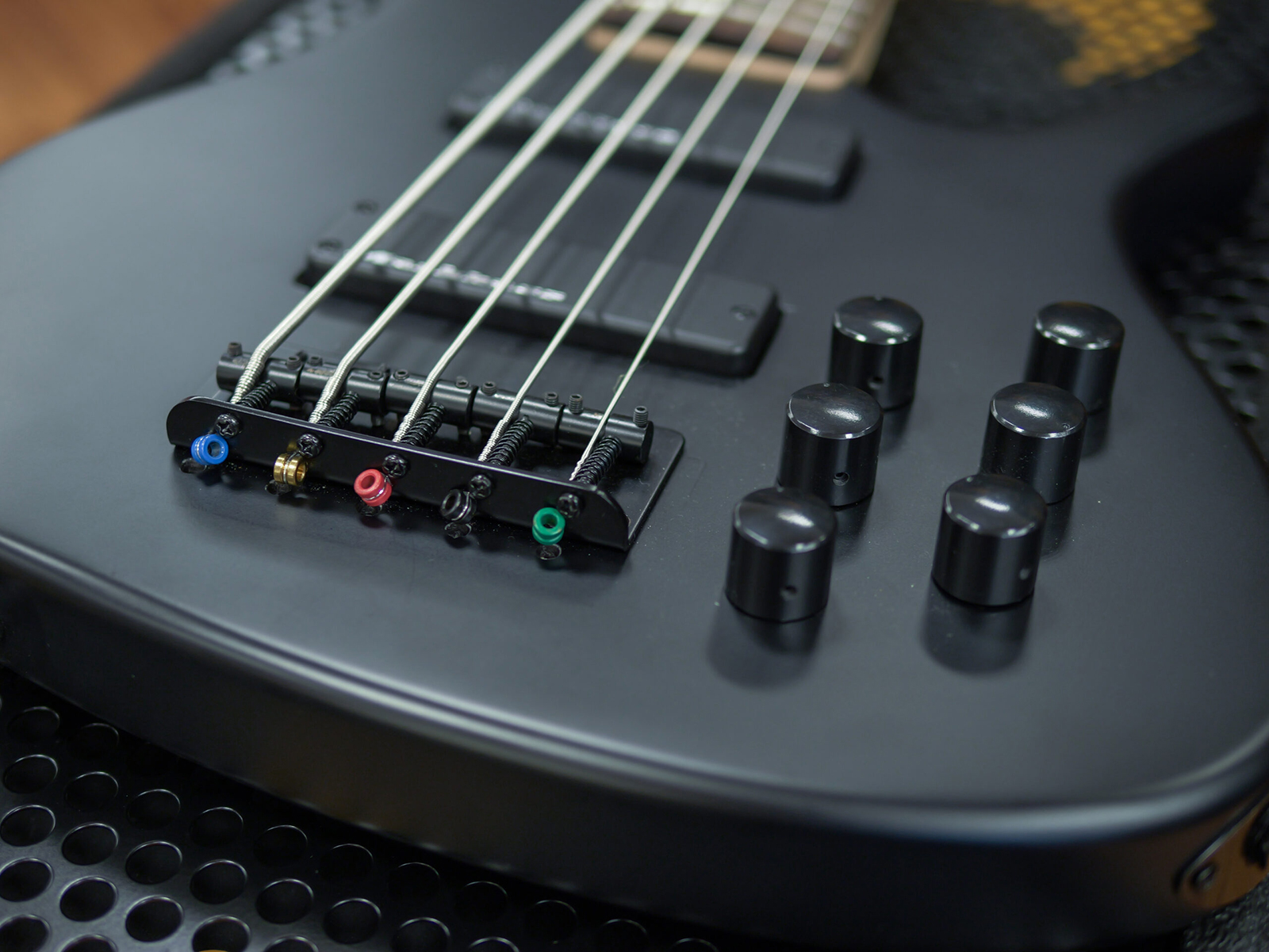 Markbass Mb Black Panther Gloxy 5c Bk Active Rw - Black - Solid body elektrische bas - Variation 2