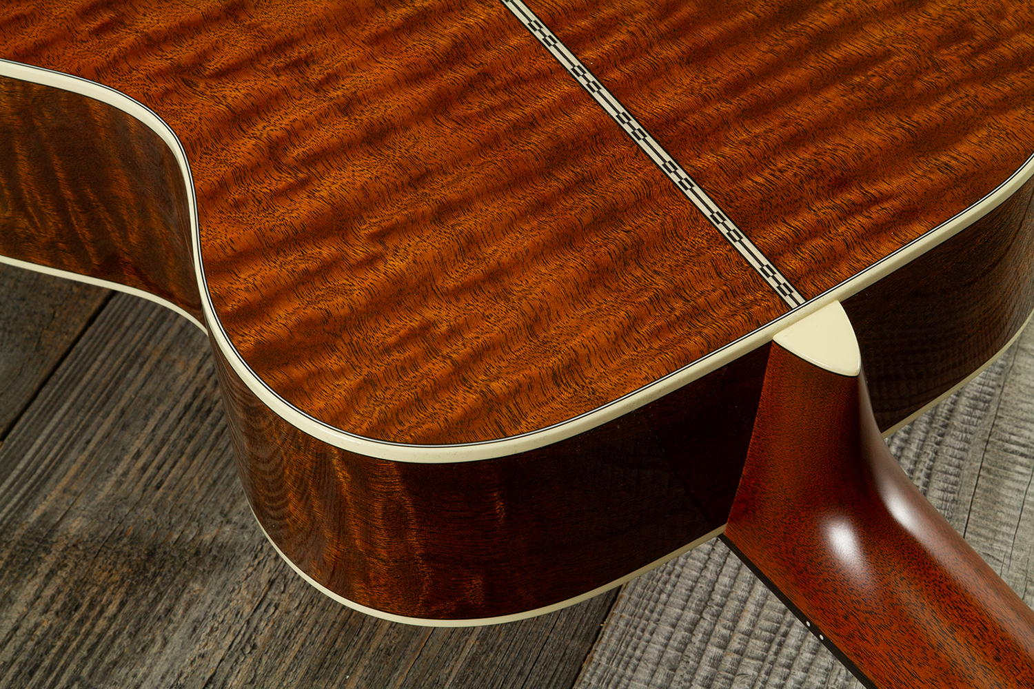 Martin Custom Shop 000 Shsc Epicea Sitka  / Quilted Sapele Eb #2964116 - Natural Aging Toner - Folk gitaar - Variation 8