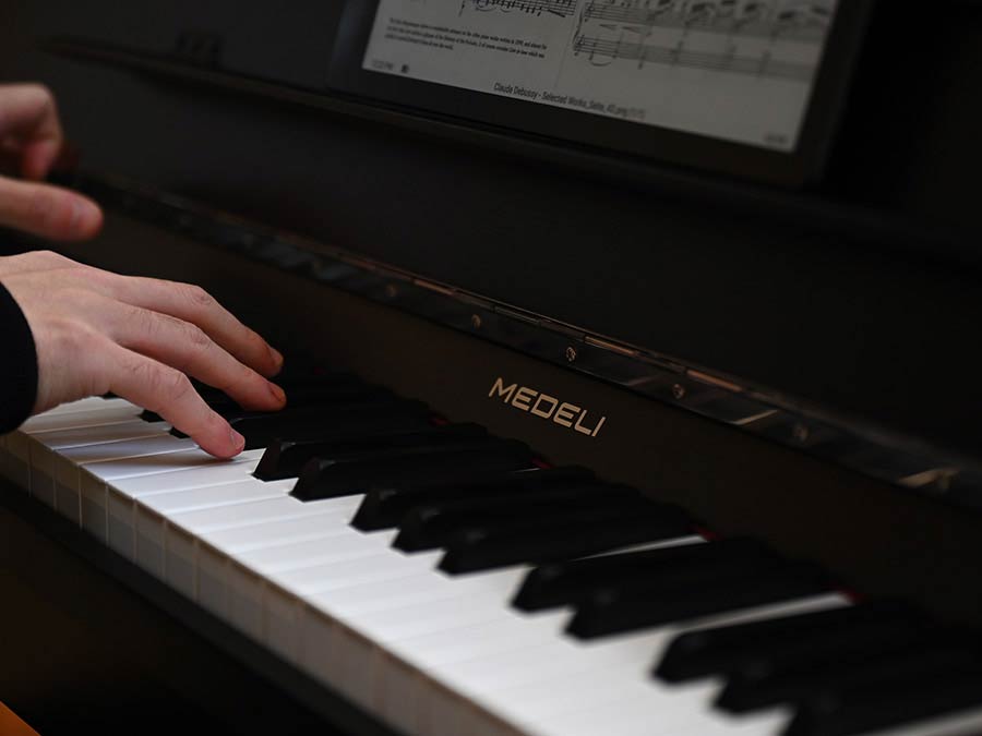 Medeli Up 605 - Digitale piano met meubel - Variation 3