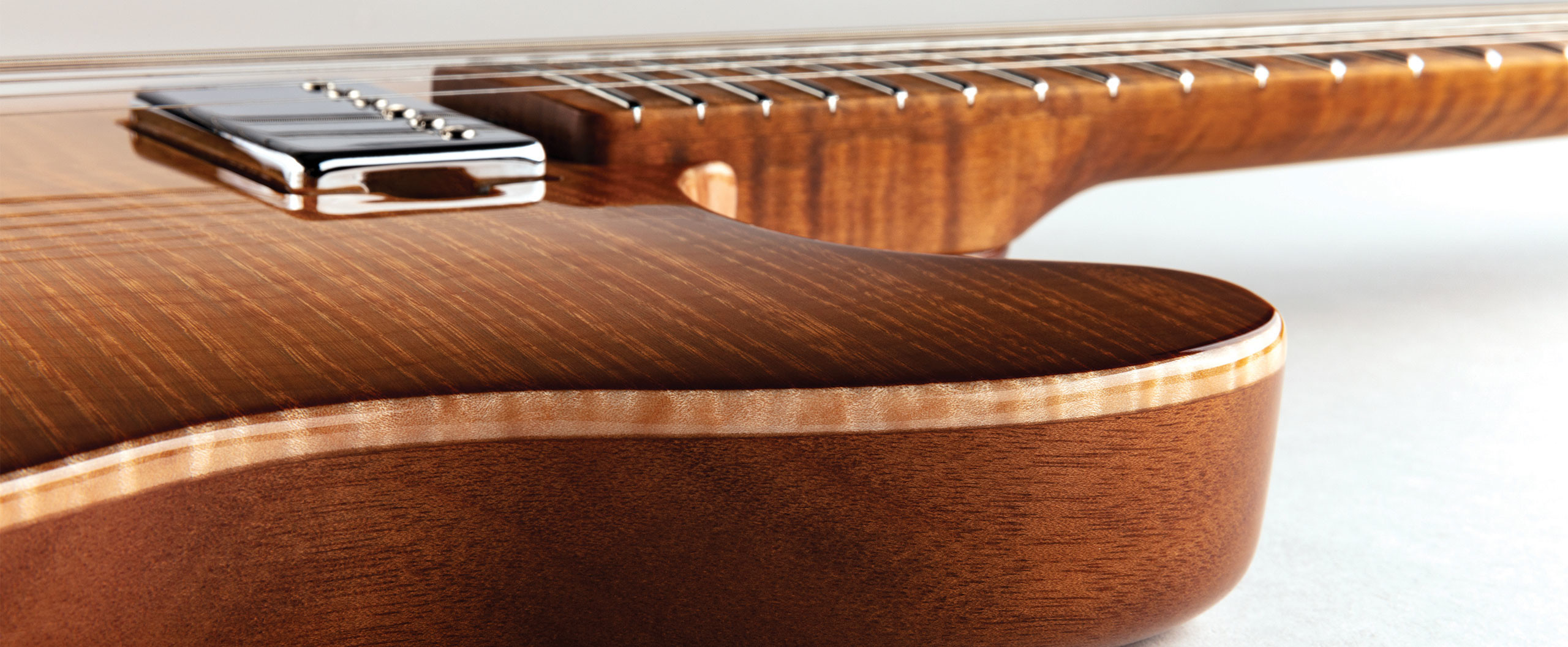 Music Man Sabre Usa 2h Trem Mn - Honey Suckle - Elektrische gitaar in Str-vorm - Variation 3