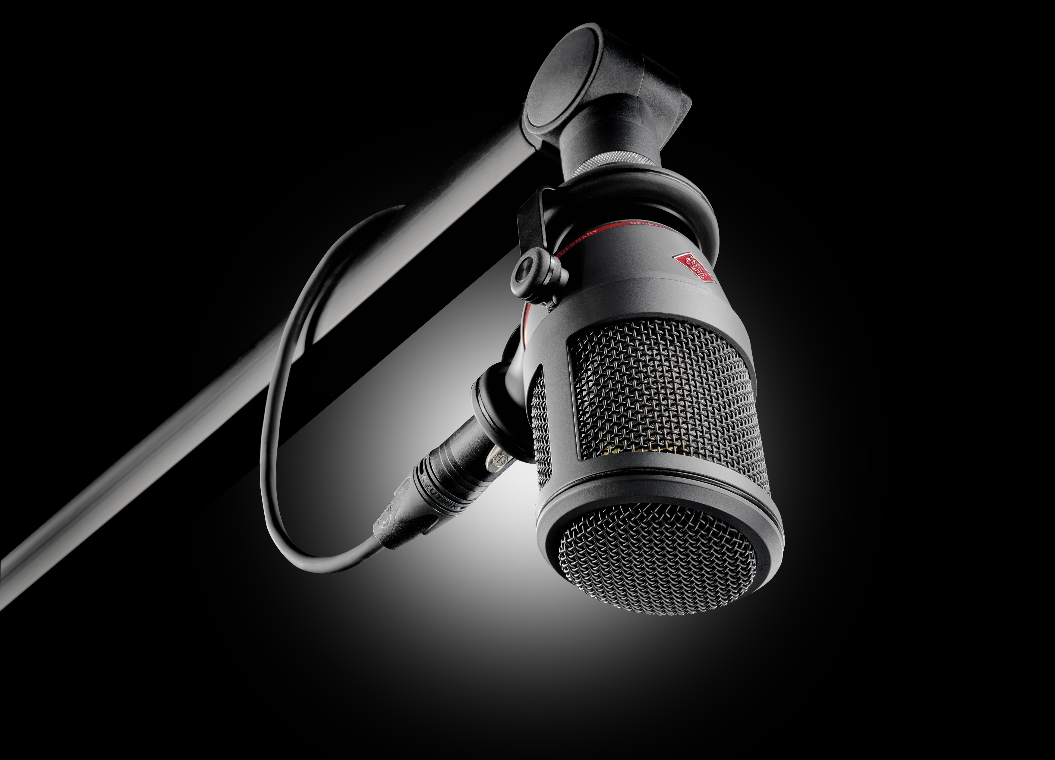 Neumann Bcm 104 Noir - Microphone podcast / radio - Variation 7