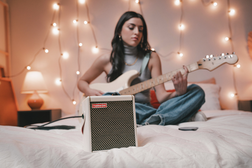 Positive Grid Spark Mini Pearl Combo 10w 2x2 - Combo voor elektrische gitaar - Variation 3