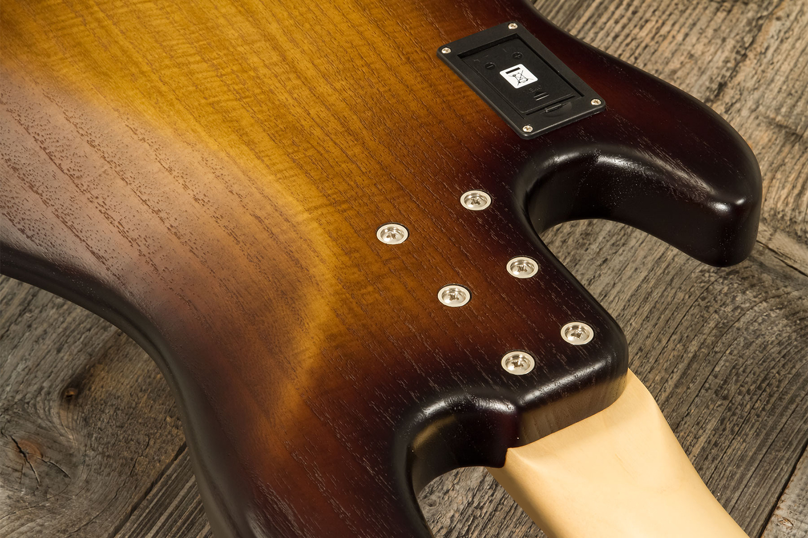 Sandberg California Tm4 Sl Superlight Black Dots 4c All Active Mn - Tobacco Sunburst - Solid body elektrische bas - Variation 3