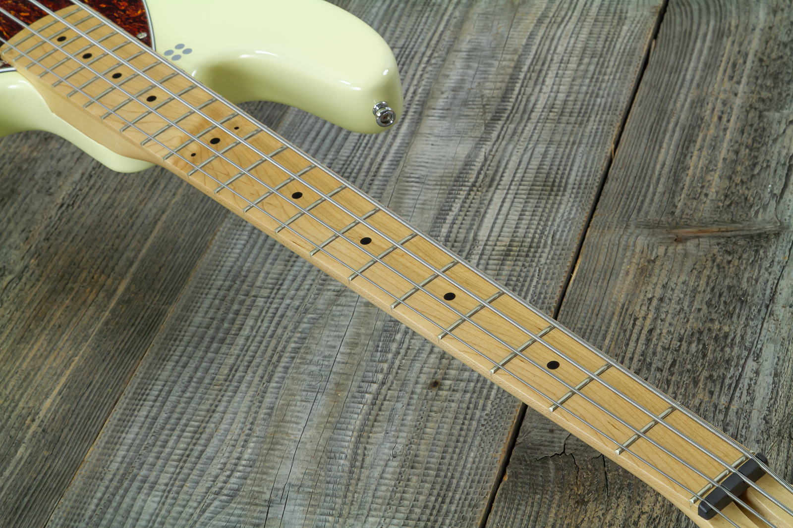 Sandberg California Tt Short Scale Active Mn - Highgloss Creme - Solid body elektrische bas - Variation 5