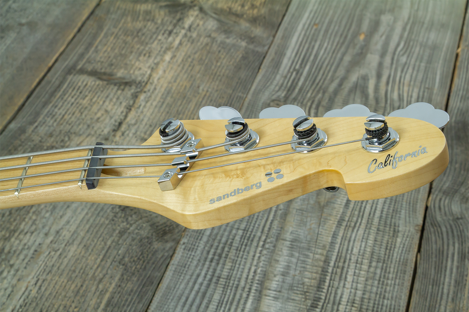 Sandberg California Tt Short Scale Active Mn - Highgloss Creme - Solid body elektrische bas - Variation 6