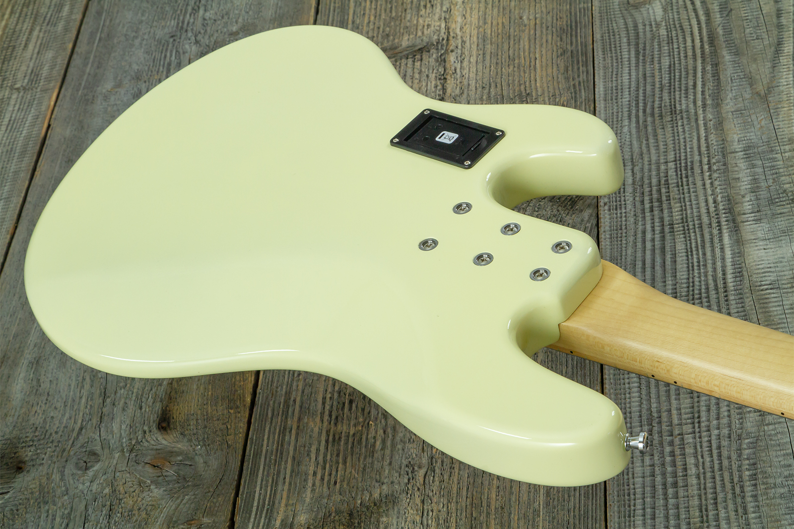 Sandberg California Tt Short Scale Active Mn - Highgloss Creme - Solid body elektrische bas - Variation 7