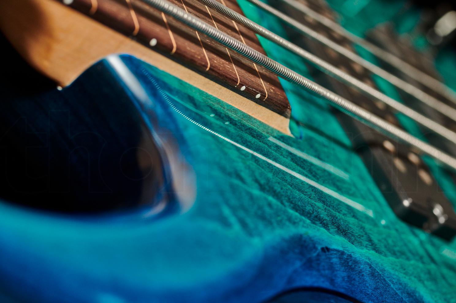 Sire Marcus Miller M5 Swamp Ash 5st Fl Fretless Active Eb - Transparent Blue - Solid body elektrische bas - Variation 2