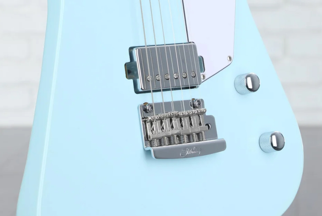 Sterling By Musicman Omar Rodriguez Lopez Mariposa Signature 2h Trem Rw - Daphne Blue - Retro-rock elektrische gitaar - Variation 2