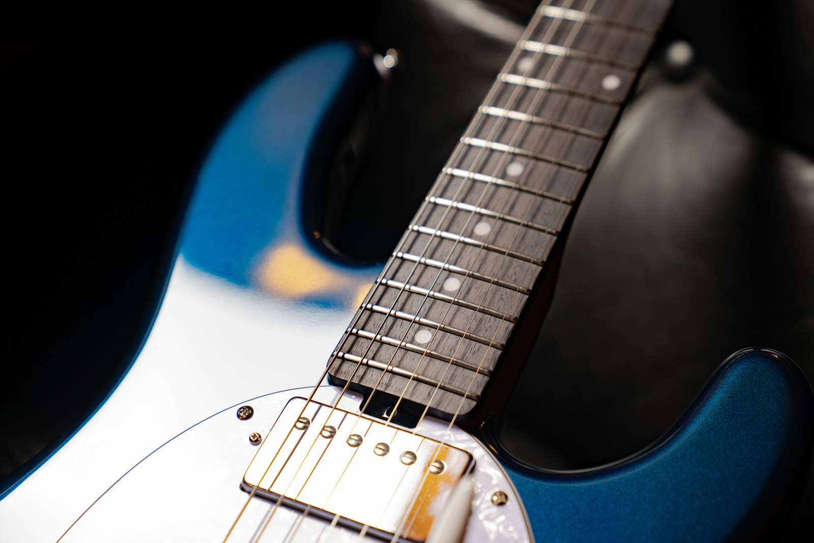 Sterling By Musicman Stingray Ii Trem Hh Rw - Blue Pearl - Elektrische gitaar in Strat vorm - Variation 2