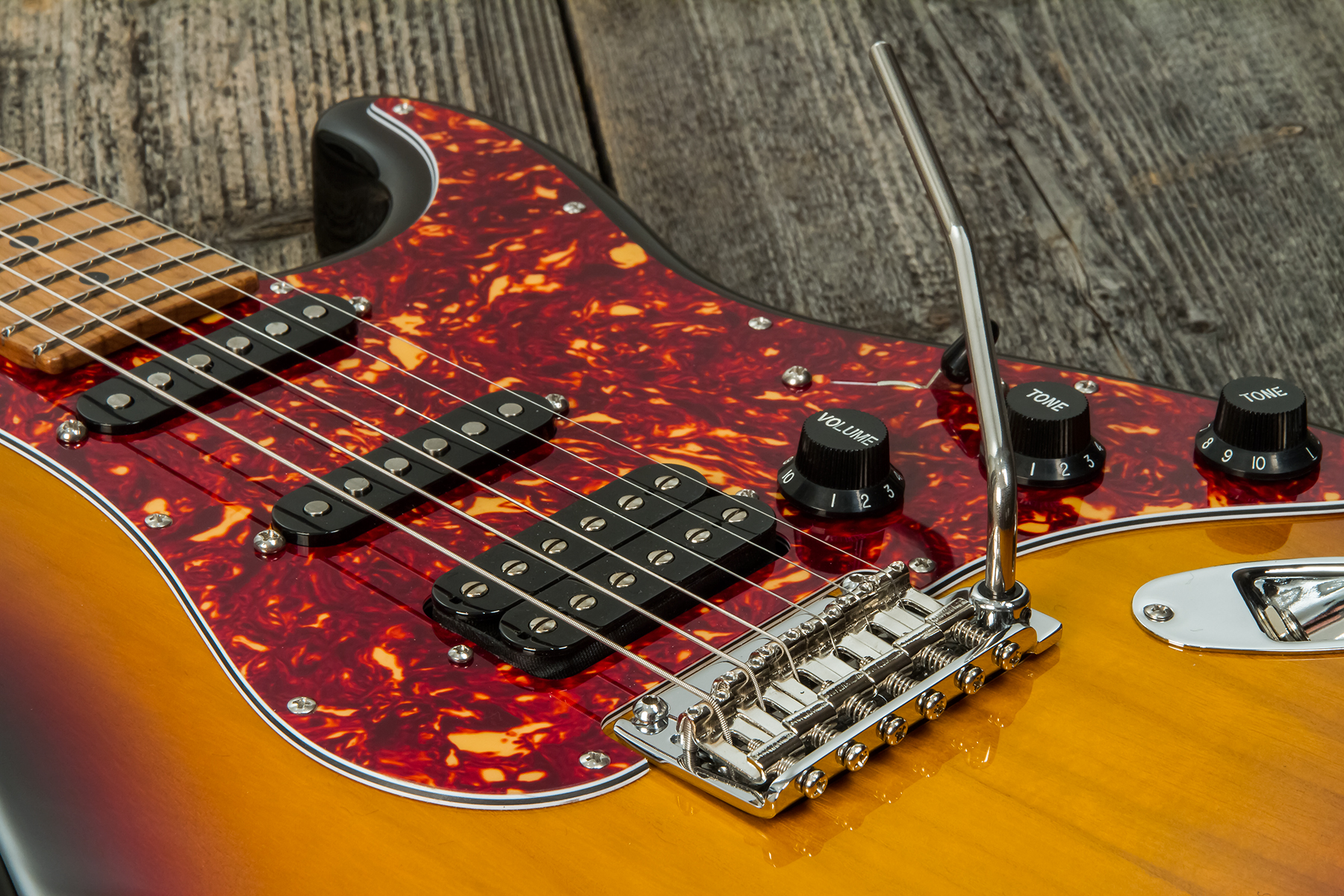 Suhr Classic S Paulownia 01-ltd-0021 Hss Trem Mn - 3 Tone Burst - Elektrische gitaar in Str-vorm - Variation 3