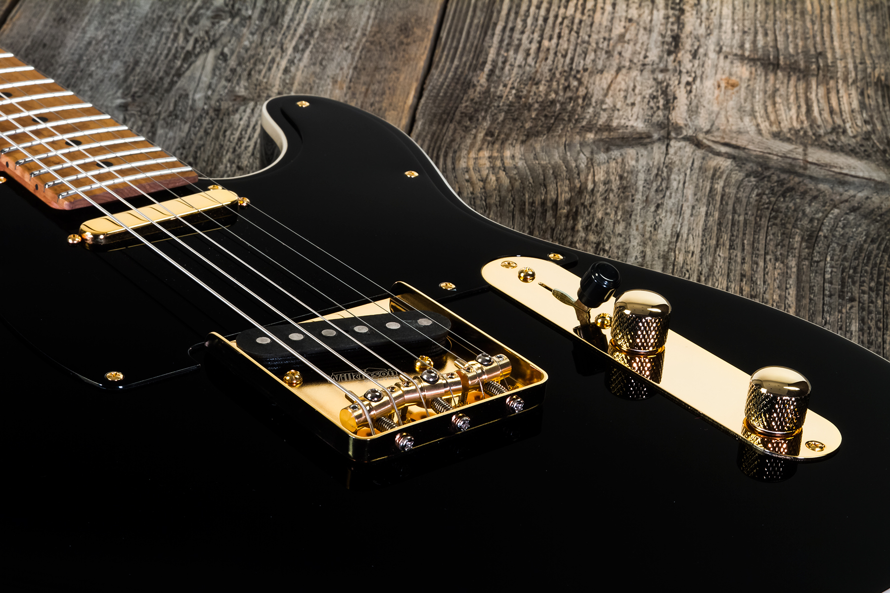 Suhr Mateus Asato Classic 01-sig-0030 Signature 2s  Ht Mn - Black - Televorm elektrische gitaar - Variation 3
