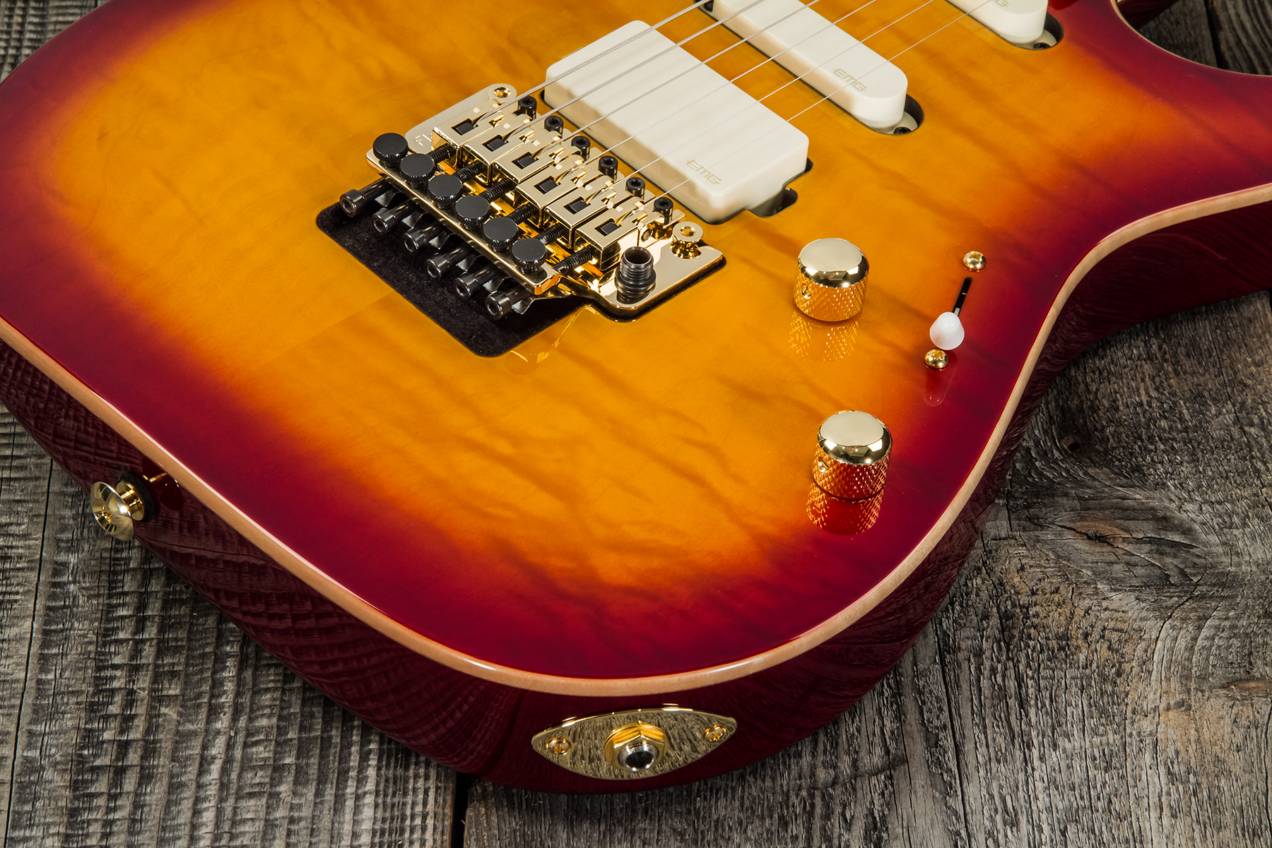 Suhr Standard Legacy 01-ltd-0030 Hss Emg Fr Rw #70282 - Aged Cherry Burst - Elektrische gitaar in Str-vorm - Variation 4