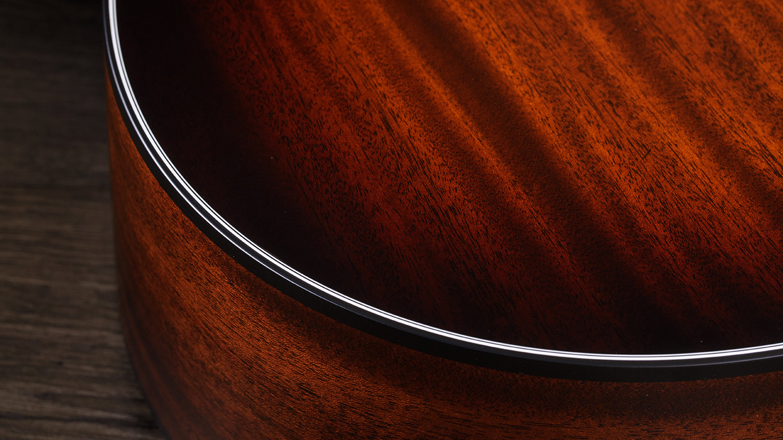 Taylor 327e Grand Pacific Acajou Blackwood Eb Es2 - Shaded Edge Burst - Elektro-akoestische gitaar - Variation 5