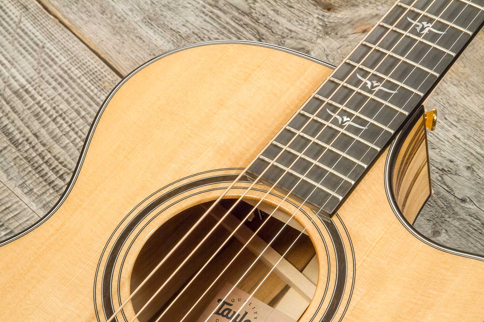 Taylor Custom Gc-e V-class Grand Concert Cw Sitka Torrefie / Blackheart Sassafras  Eb Es2 #1211083110 - Natural - Volksgitaar - Variation 5