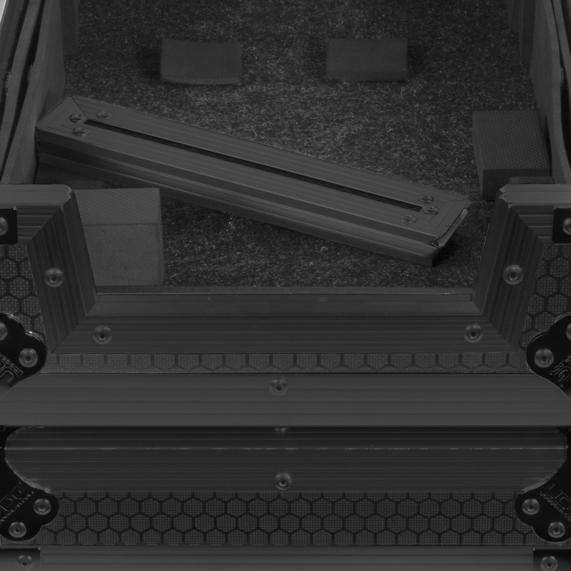 Udg U 91083 Bl (rane Four) - DJ Flightcase - Variation 1