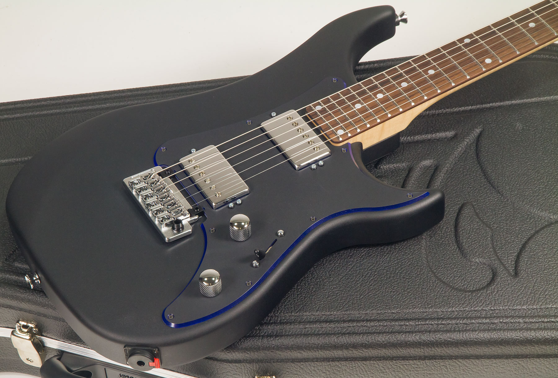 Vigier Excalibur Indus Hh Trem Rw - Textured Black - Guitarra eléctrica de doble corte. - Variation 1