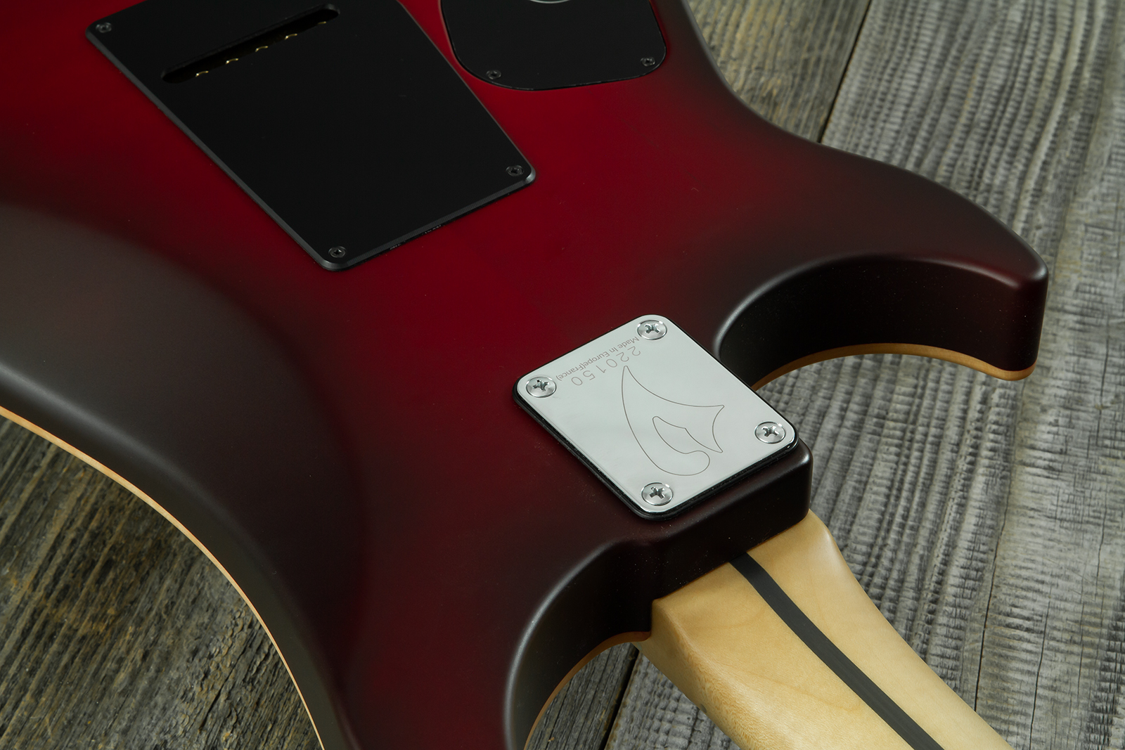 Vigier Excalibur Ultra Hsh Trem Mn - Double Ruby Fade Matte - Elektrische gitaar in Strat vorm - Variation 8