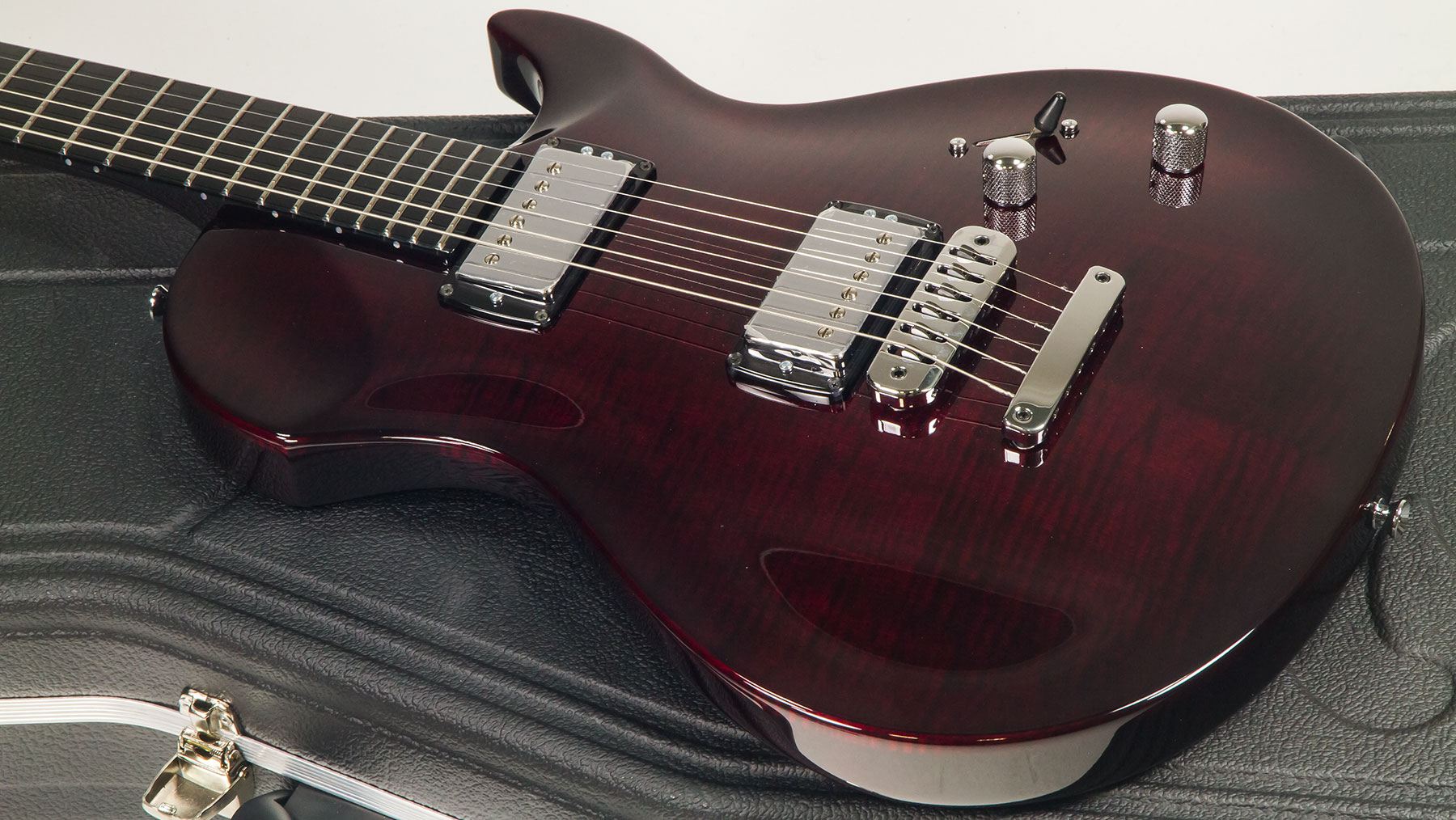 Vigier G.v. Wood Hh Ht Phe - Burgundy Fade - Enkel gesneden elektrische gitaar - Variation 2