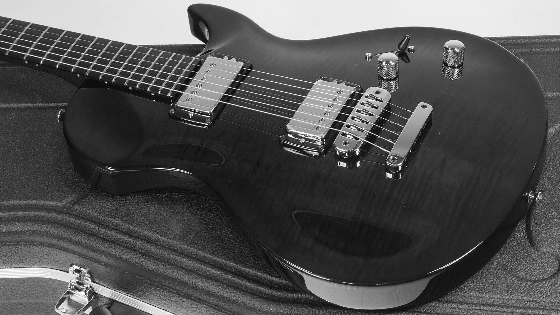 Vigier G.v. Wood Hh Ht Phe - Ebony Fade - Enkel gesneden elektrische gitaar - Variation 2