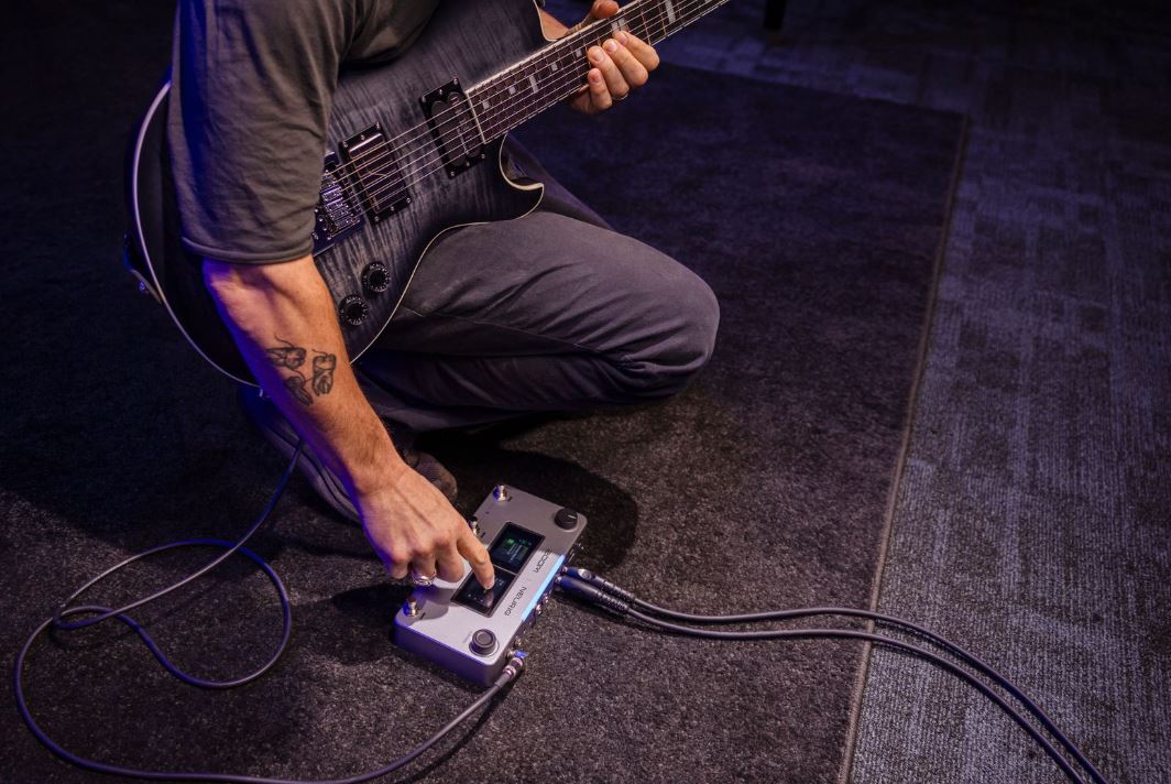 Zoom Neurig - Multieffecten Pedaal voor Electrische Gitaar - Variation 1